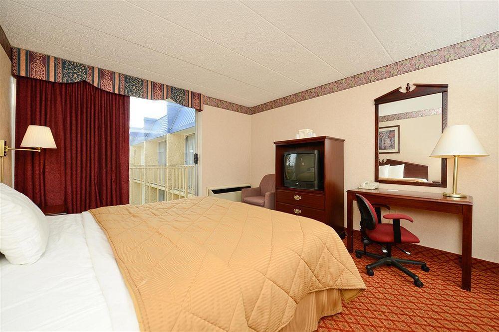 Motel Baymont By Wyndham Northwood Esterno foto