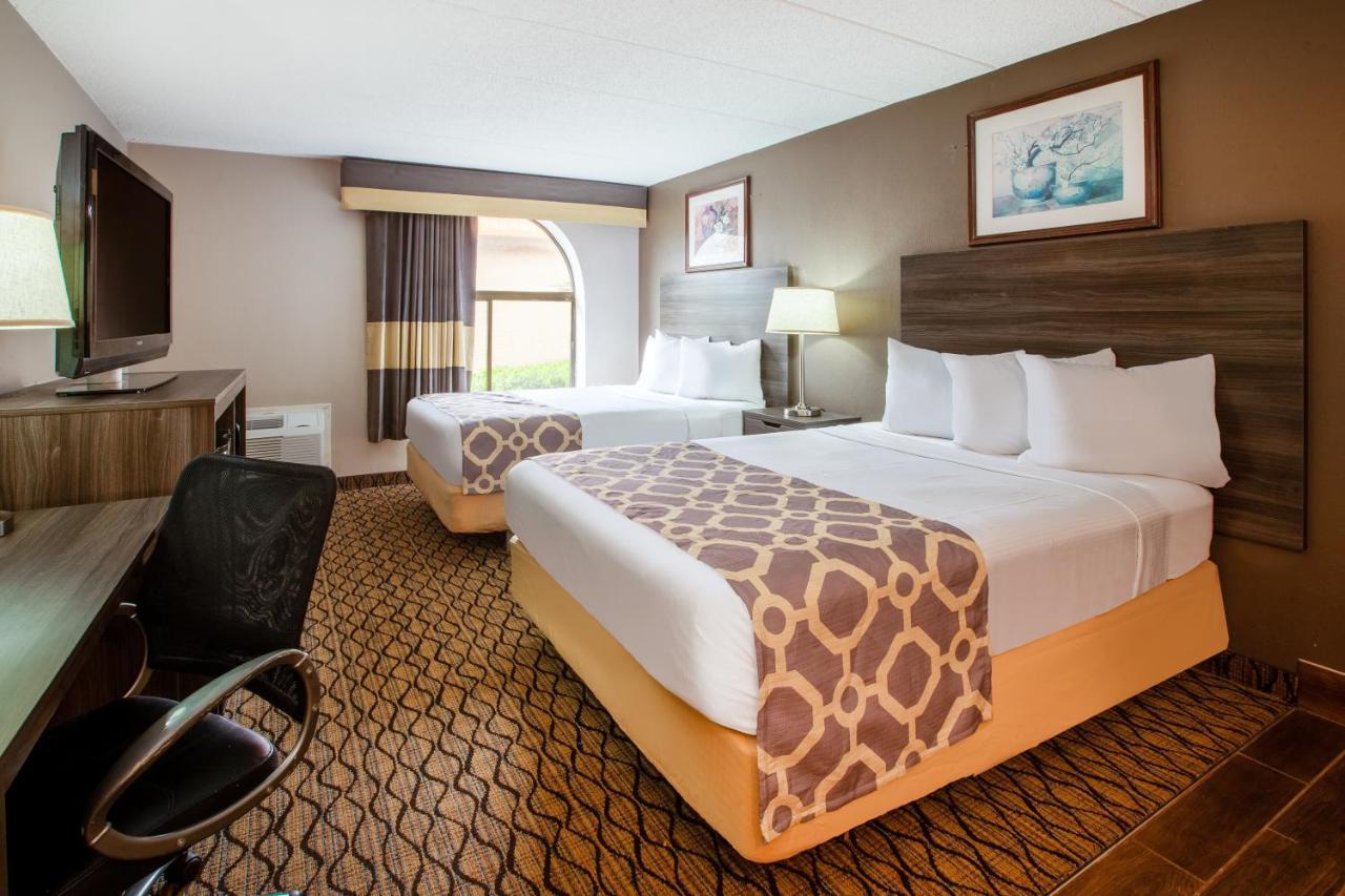 Motel Baymont By Wyndham Northwood Esterno foto
