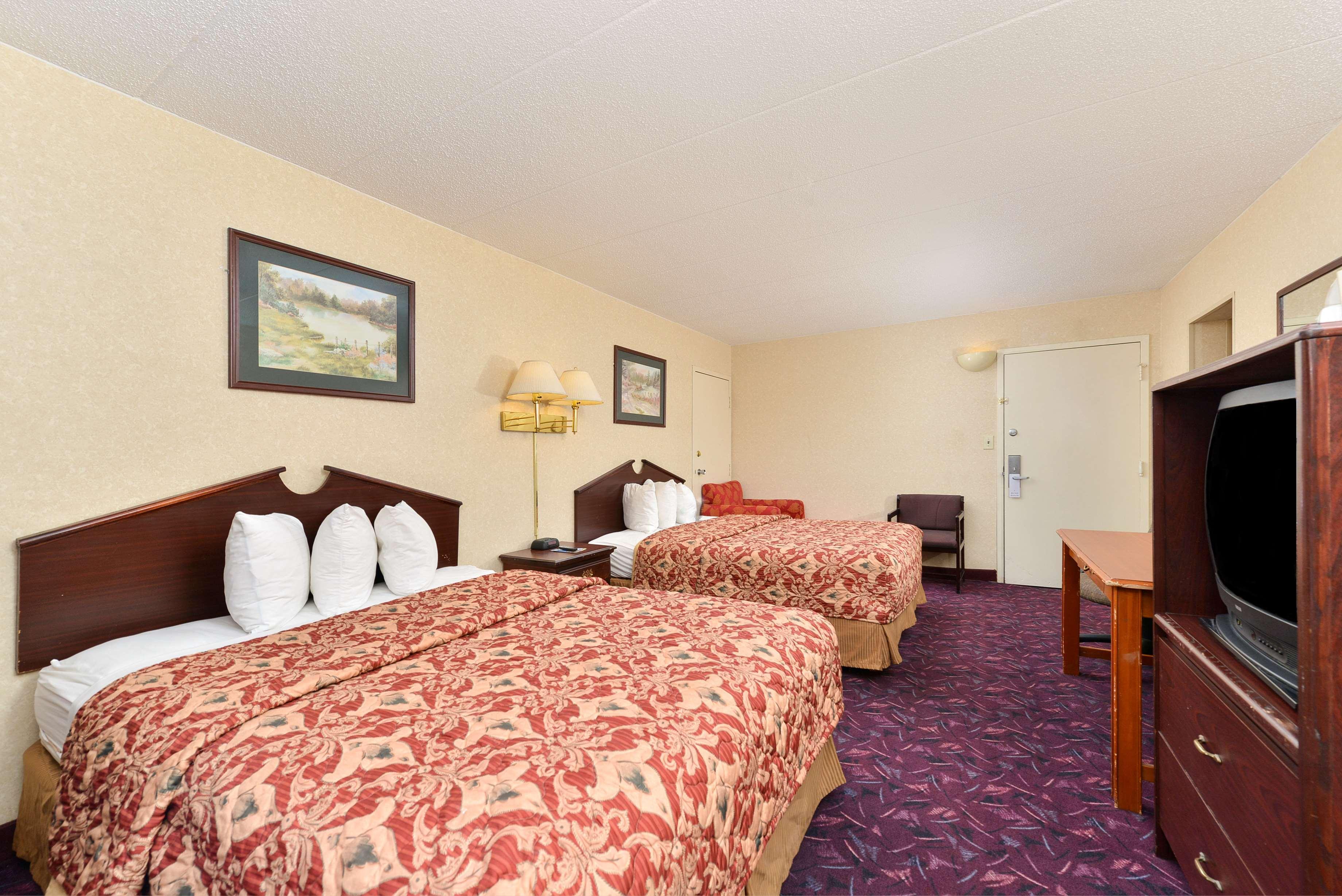 Motel Baymont By Wyndham Northwood Esterno foto