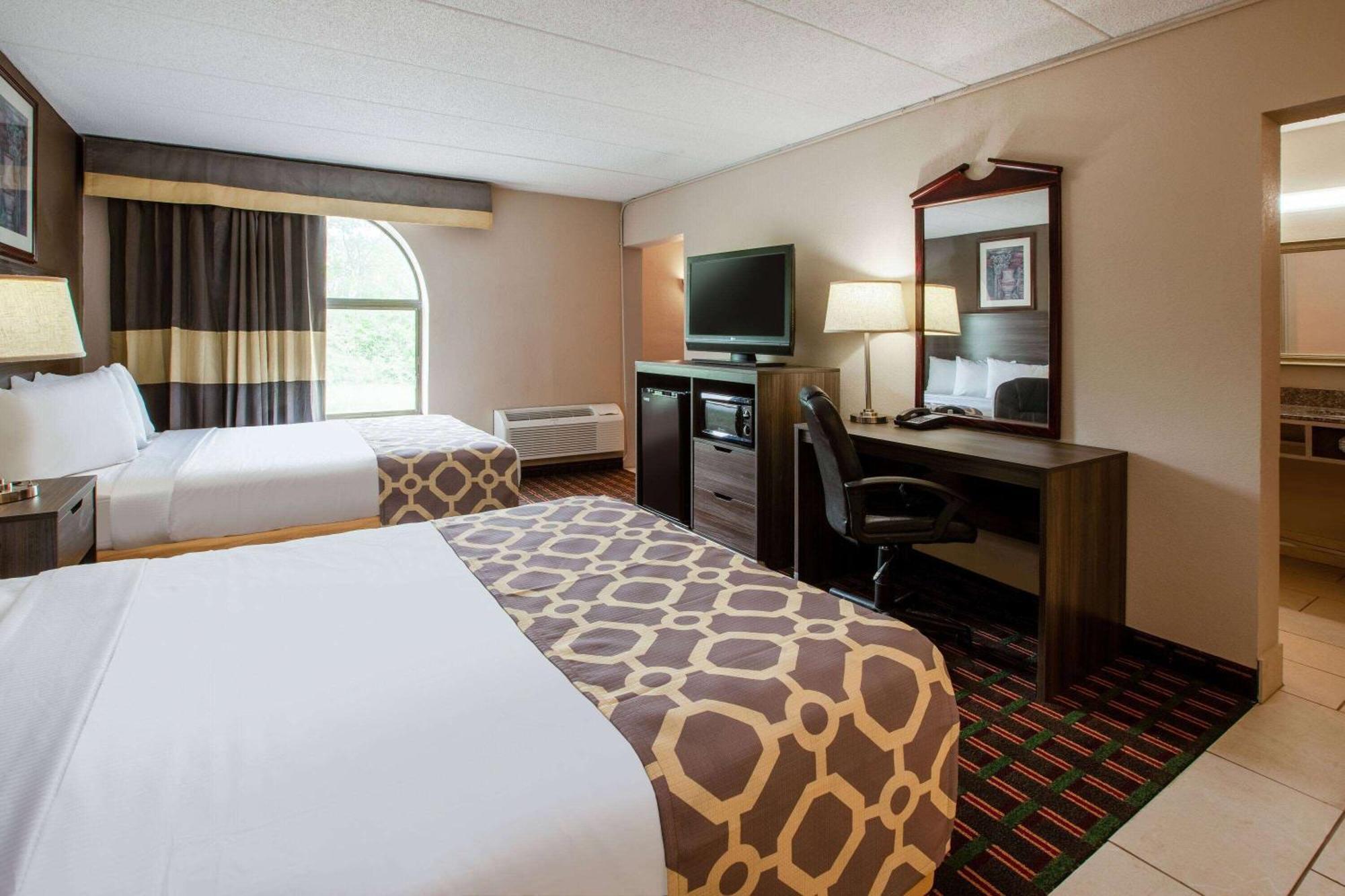 Motel Baymont By Wyndham Northwood Esterno foto