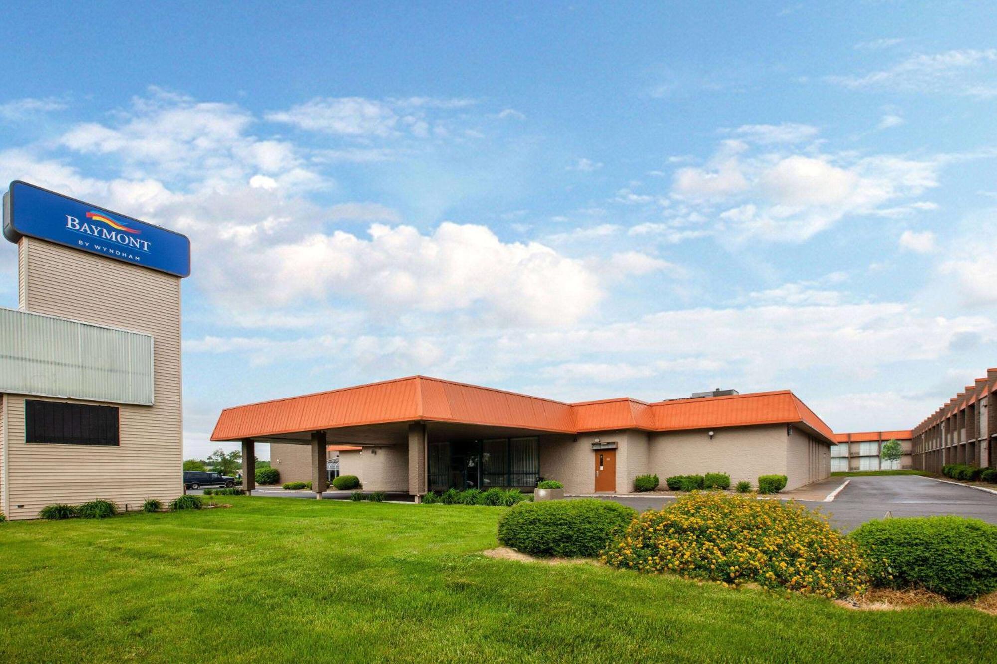Motel Baymont By Wyndham Northwood Esterno foto